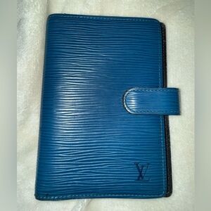 Louis Vuitton Blue Epi Leather Ring agenda cover!